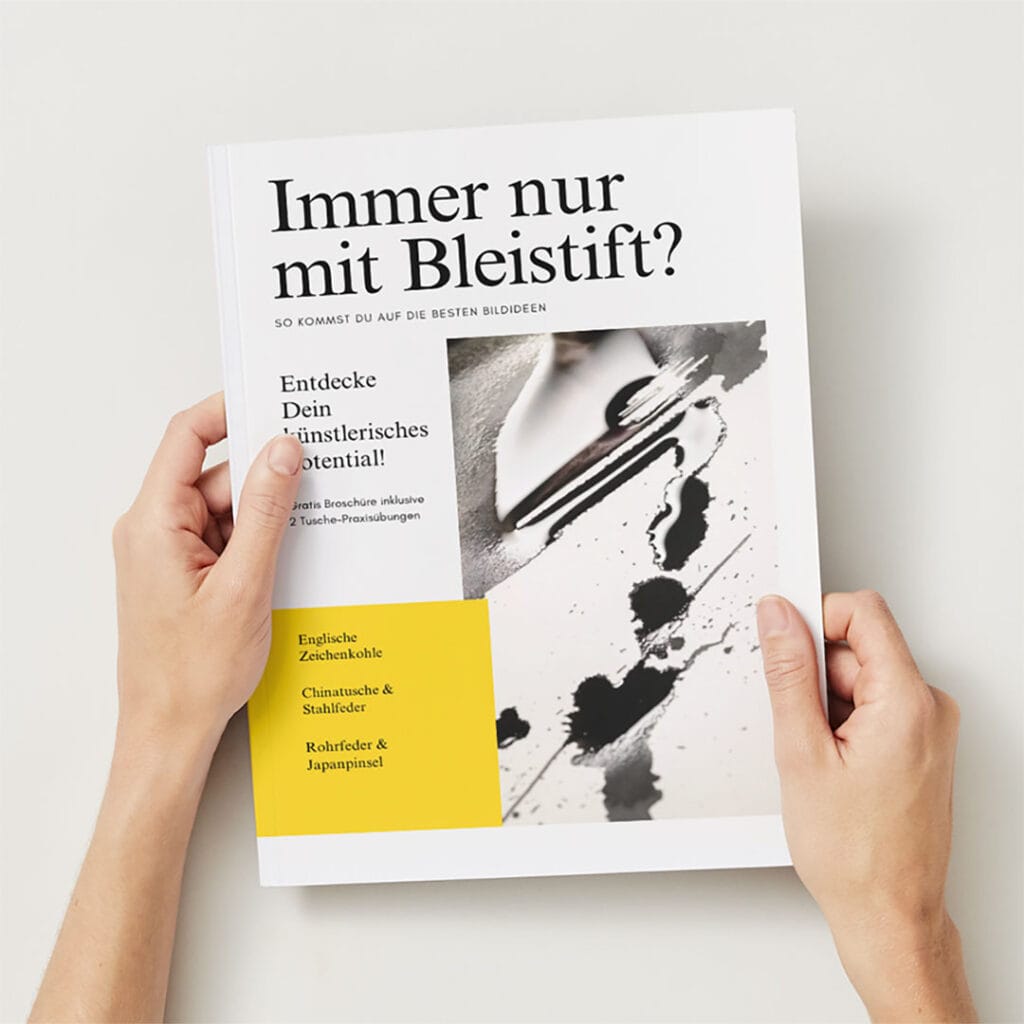 Genial Zeichnen -Broschüre download - Zeichenkurs Maja Oschmann - Blick der Leserin von oben - Hände halten das Heft - Foto copyright Canva Pty Ltd